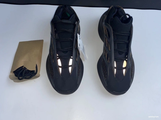 GY0189 ADIDAS V3 700 YEEZY 0809